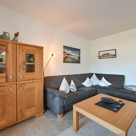 Apartment Ewers *