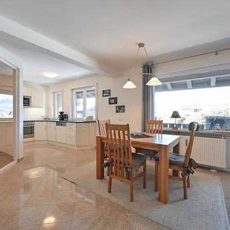 Apartment Ewers *